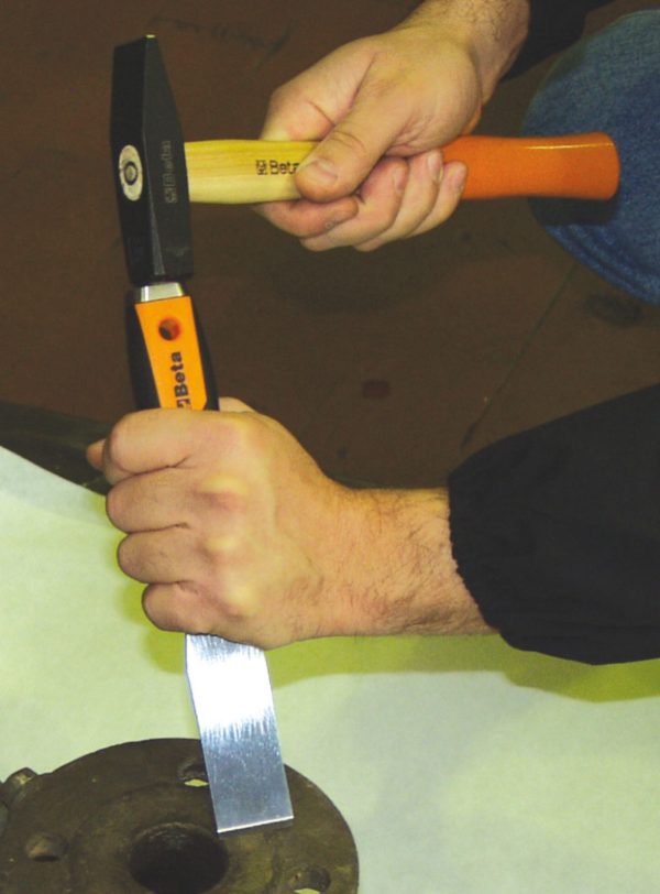 Bent putty knife scraper - Image 2