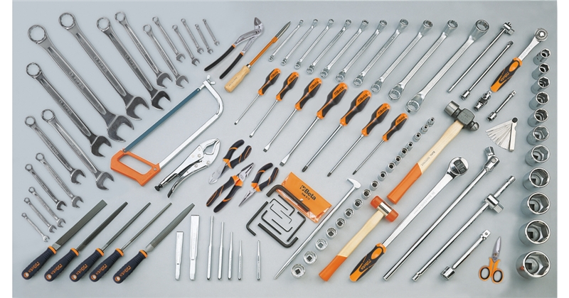 Assortment of 106 tools for agricultural, building and earth-moving machinery category image