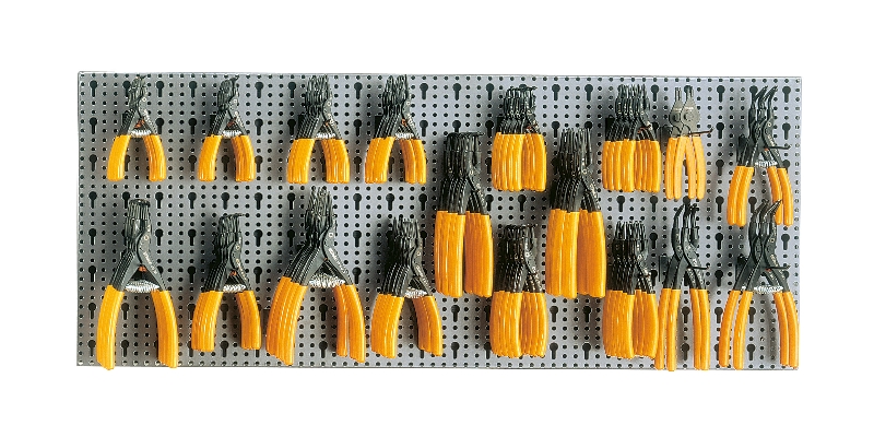 Assortment of 78 tools, with hooks without panel category image