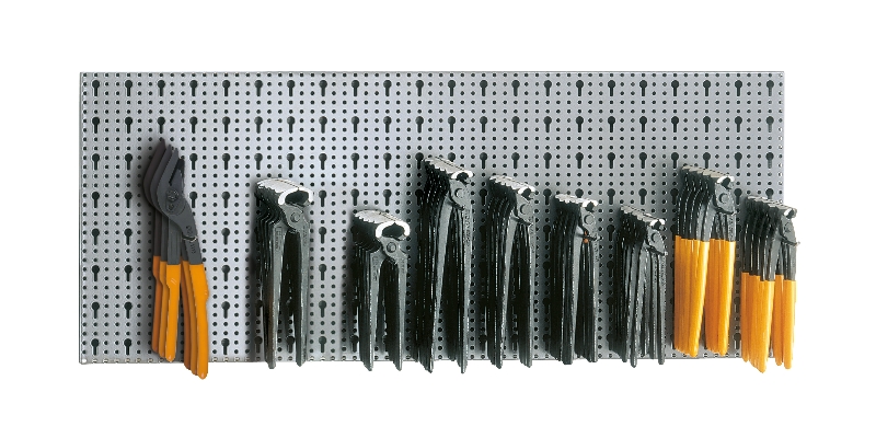 Assortment of 43 tools, with hooks without panel category image