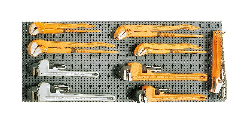 Assortment of 18 tools, with hooks without panel category image