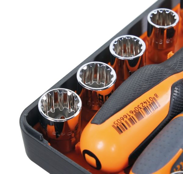 ​Assortment of 11 gear lock sockets, 21 bits and 7 accessories - Image 3